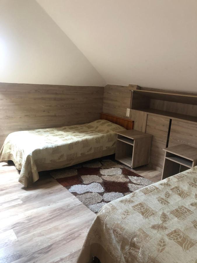 Chez Yvette Bed & Breakfast Garni Bagian luar foto
