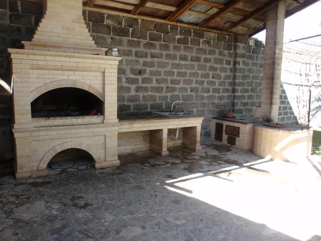 Chez Yvette Bed & Breakfast Garni Bagian luar foto